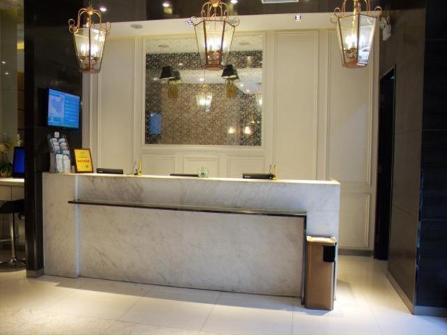 ז'נגז'ו Jinjiang Inn Select Zhenzhou Dongfeng Road Technology Market מראה חיצוני תמונה