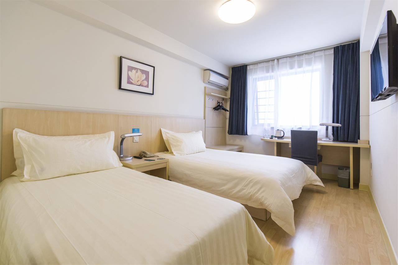 ז'נגז'ו Jinjiang Inn Select Zhenzhou Dongfeng Road Technology Market מראה חיצוני תמונה